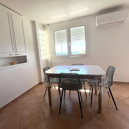Апартаменты 2 Pieces Avec Terrasse Vue Mer, Plage Et Parking A Proximite - Fr-1-650-30 *